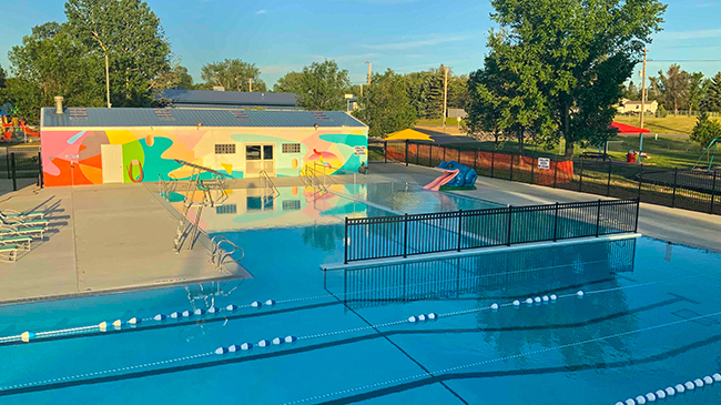 Outdoor lap/leisure pool at the Crosby Swimming Pool